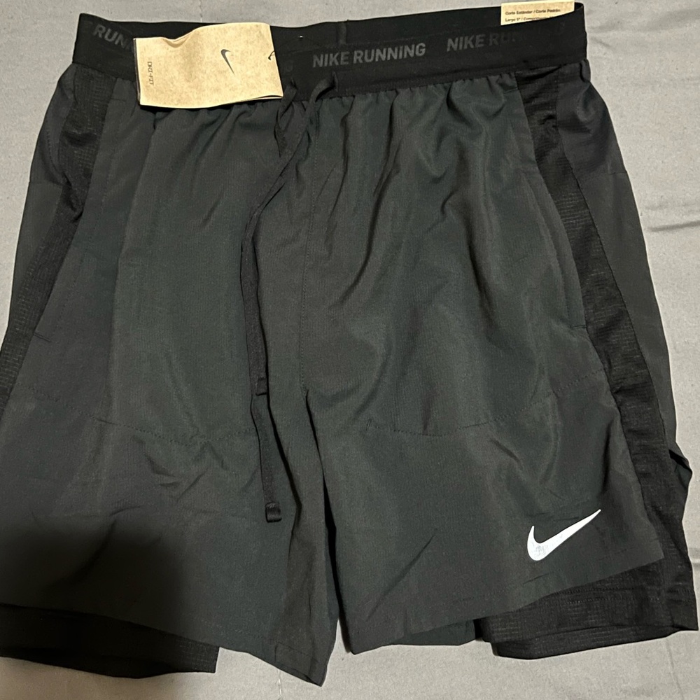 Men’s small brand new Nike shorts with tag never been worn